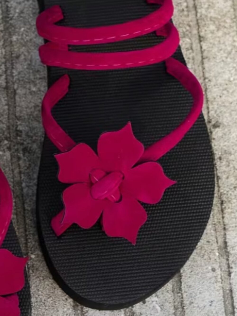 Adorable Poolside Sandals - 💛FINAL PRICE💛 - Picture 4 of 4